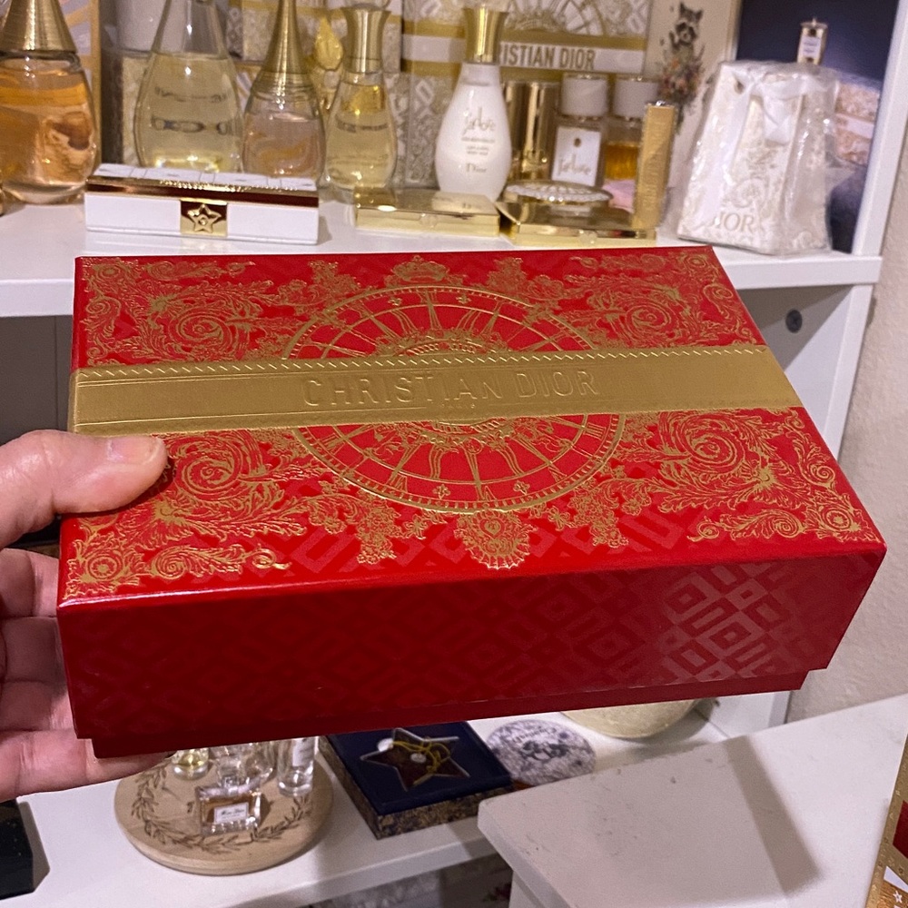 Christian Dior Red Lunar New Year 🧧 gift box - Picture 2 of 8